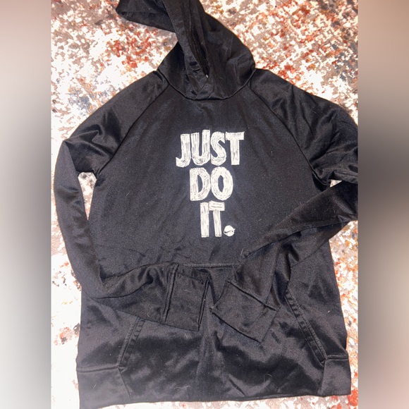 Nike Pullover - Picture 2 of 4